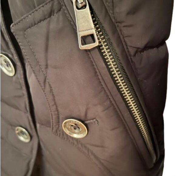 BURBERRY Authentic Puffer Coat with Fur-Trimmed Hood - Picture 6 of 12